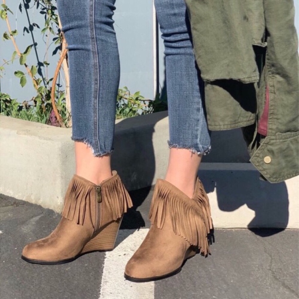 Fringe Vegan Suede Booties New in Box! - Picture 4 of 4
